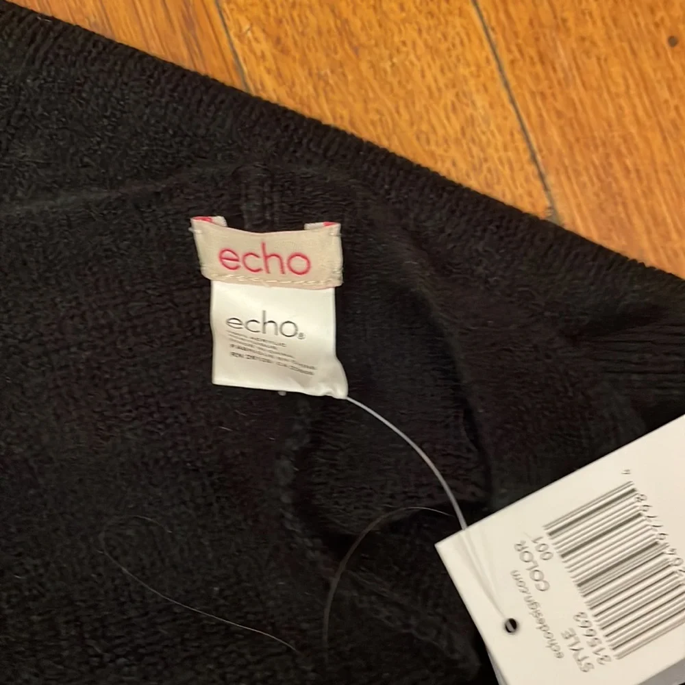 Echo Infinity Scarf. Black. NWT
